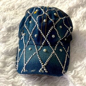 Nwot Women’s Bling Baseball Cap